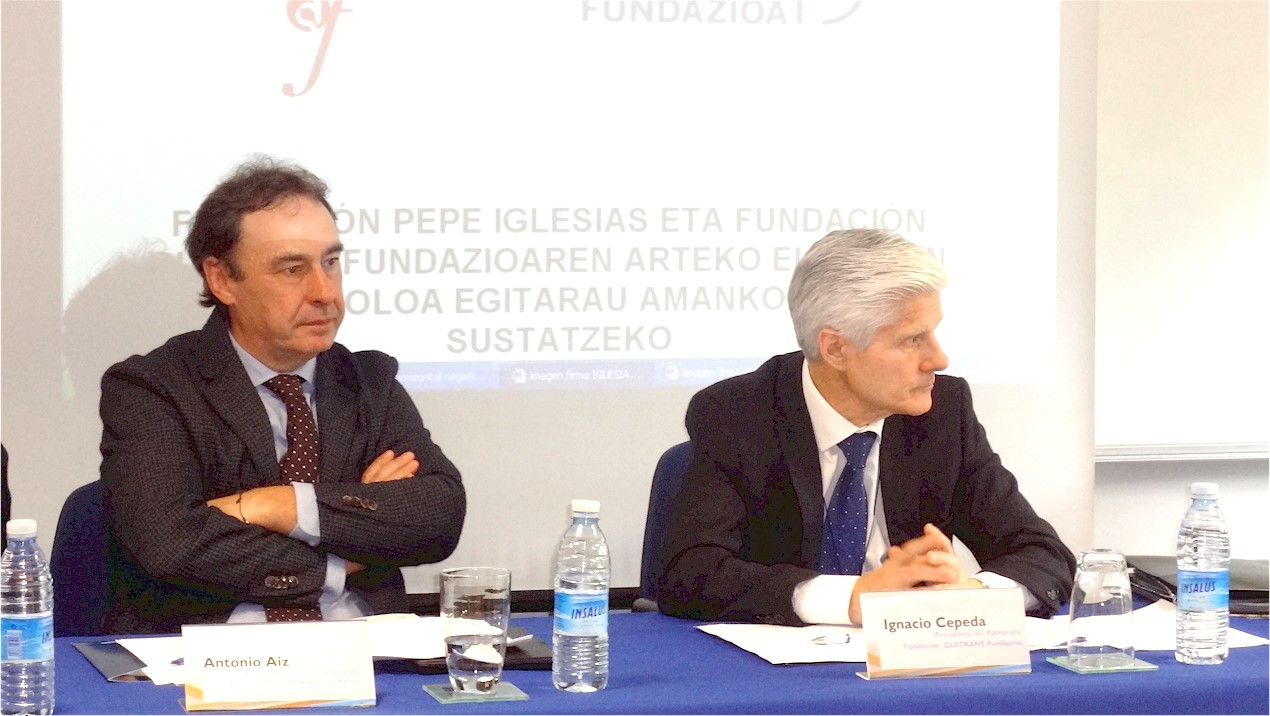 El Viceconsejero de Transportes del Gobierno Vasco, D. Antonio Aiz y el Presidente del Patronato de la Fundación Guitrans Fundazioa, D. Ignacio Cepeda